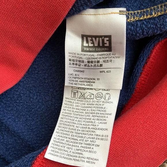 Vintage Levi’s 100% cotton sweatshirt - Picture 5 of 7